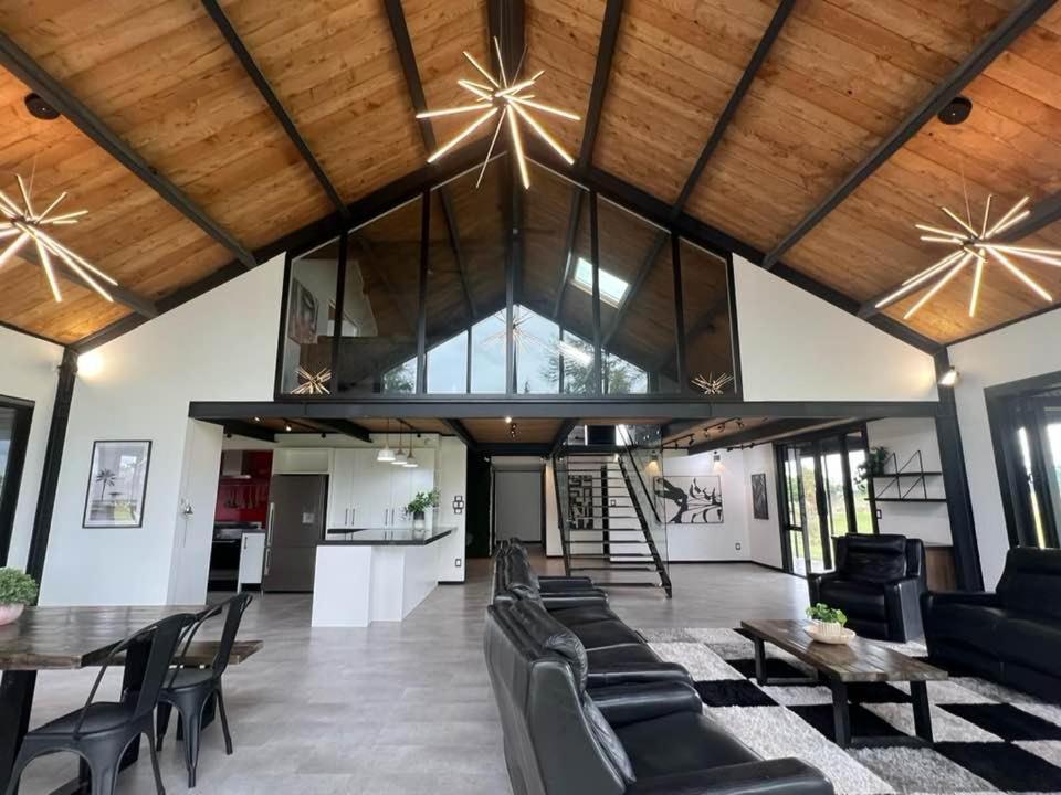 The Clubhouse Villa แฮมิลตัน ภายนอก รูปภาพ